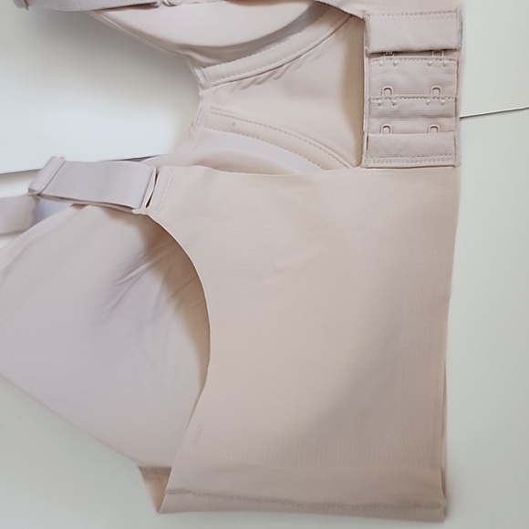 Bali Comfort Revolution Underwire Bra/ Size M - Picture 9 of 13